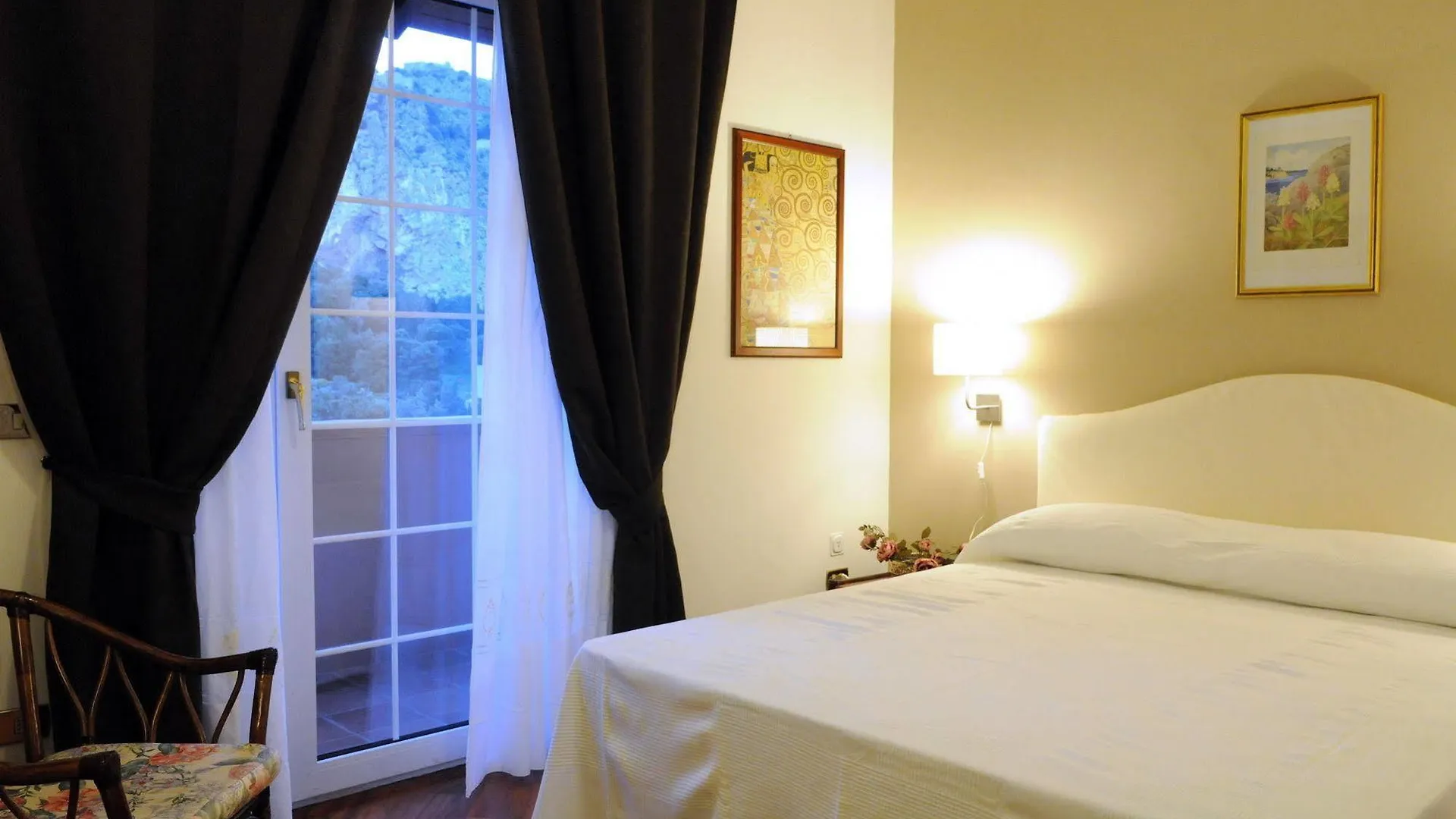 B&B Villa Di Giorgi Cefalu Bed & Breakfast