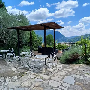  Vakantiehuis Cozzena Italië